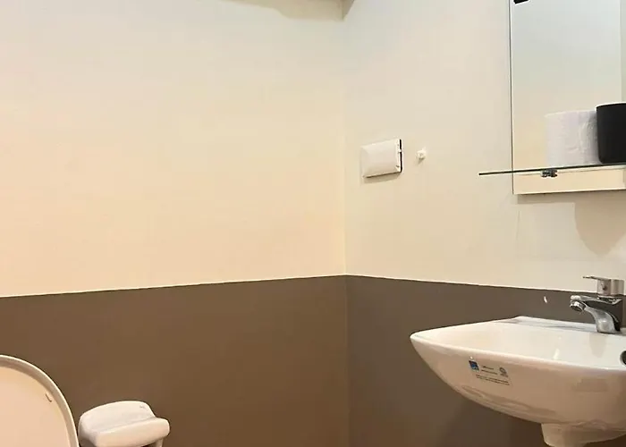 2243 Taguig Near Airport And Bgc *